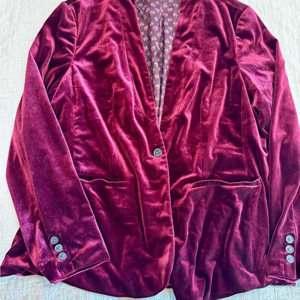 Old Navy Velvet Blazer in Rich Burgundy